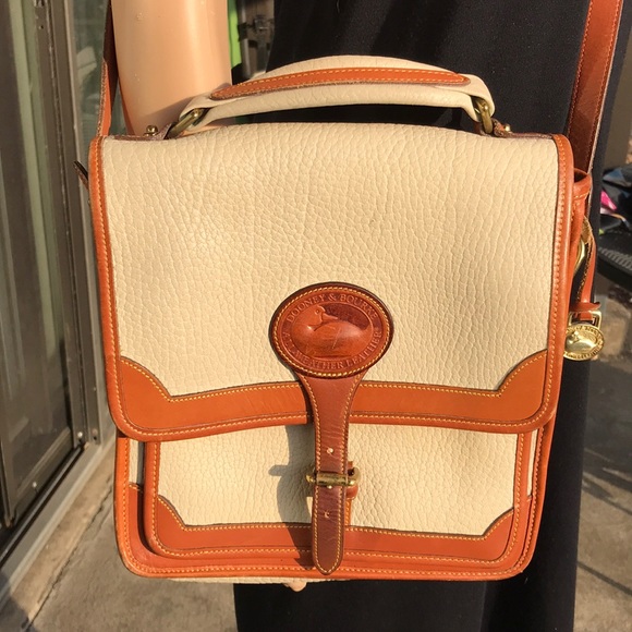 Dooney & Bourke Handbags - Dooney & Bourke rare vintage crossbody bag